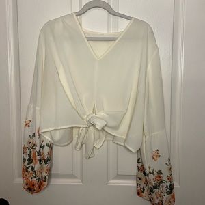 Floral Sleeve V-Neck Cropped Blouse